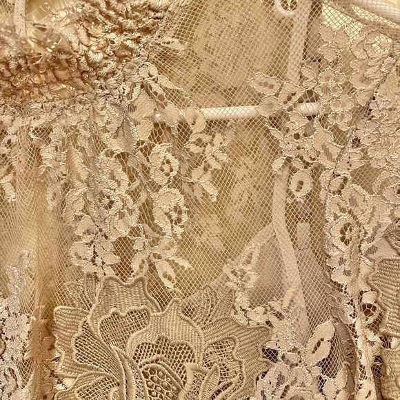 SAYLOR brand Medium lace sheath with top attached neutral beige - Picture 3 of 6